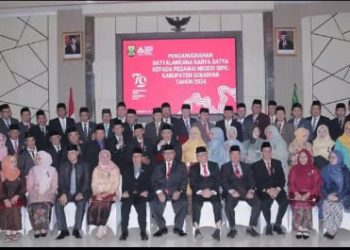 150 PNS DIANUGERAHI SATYALANCANA KARYA SATYA, BUPATI” JADIKAN MOTIVASI MENCAPAI KINERJA LEBIH BAIK”