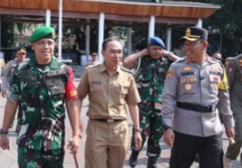 JAGA KONDUSIVITAS WILAYAH, POLRES SUKABUMI GELAR APEL BESAR HARKAMTIBMAS