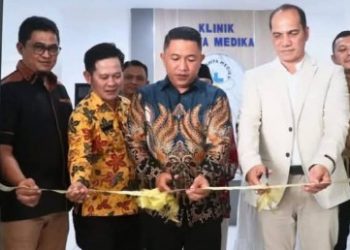 RESMIKAN KLINIK PRATAMA SHIFA MEDIKA, WABUP SUKABUMI, ANDREAS” WUJUDKAN LAYANAN PRIMA DI BIDANG KESEHATAN”