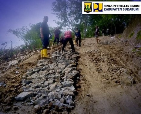 Pengerasan Jalan Cikaso-Ciguyang