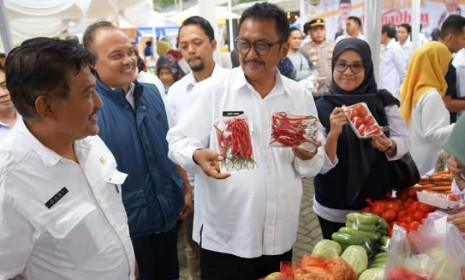 Bazar Ramadhan di Sukalarang, Bupati Sukabumi ajak bela beli produk Sukabumi