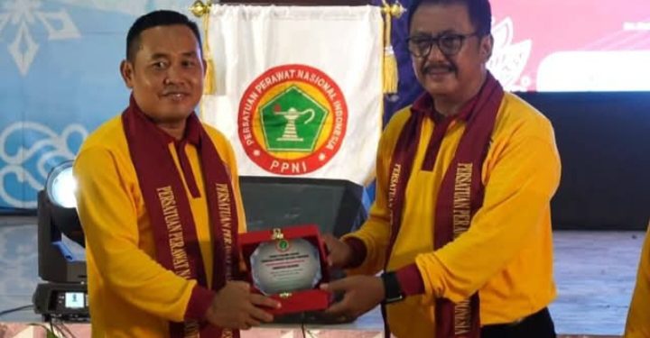 HUT KE 51 PPNI, BUPATI SUKABUMI AJAK NAKES BERIKAN PELAYANAN TERBAIK KEPADA MASYARAKAT