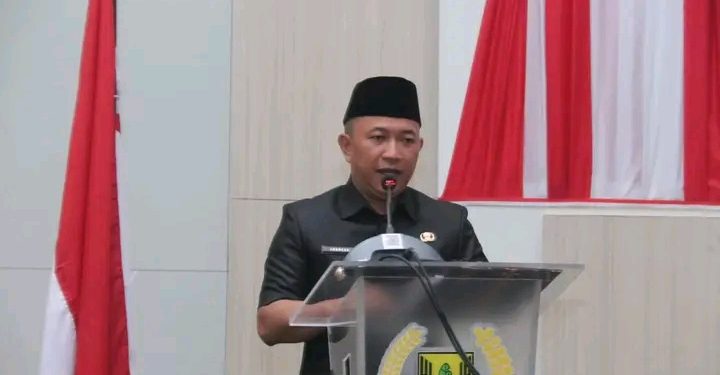WABUP ANDREAS HADIRI RAPAT PARIPURNA DPRD KABUPATEN SUKABUMI