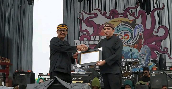 PUNCAK HARI NELAYAN PALABUHANRATUMERIAH, BUPATI” PENTINGNYA LESTARIKAN BUDAYA WARISAN LELUHUR”