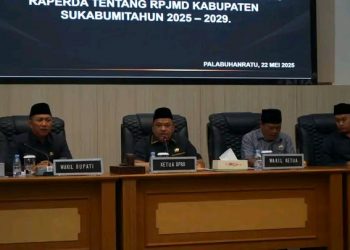 WABUP HADIRI PARIPURNA DPRD AGENDA PENYAMPAIAN PANDANGAN UMUM FRAKSI-FRAKSI
