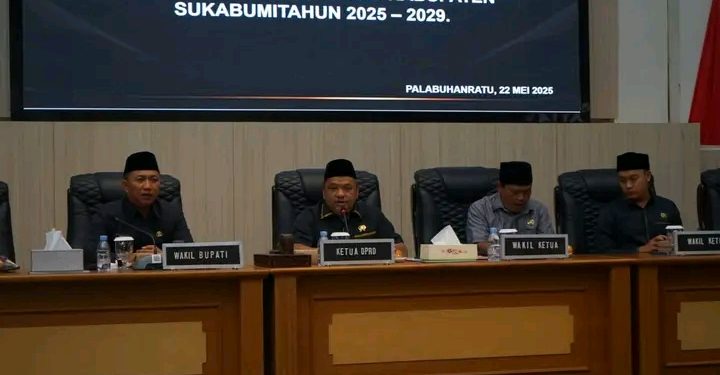 WABUP HADIRI PARIPURNA DPRD AGENDA PENYAMPAIAN PANDANGAN UMUM FRAKSI-FRAKSI