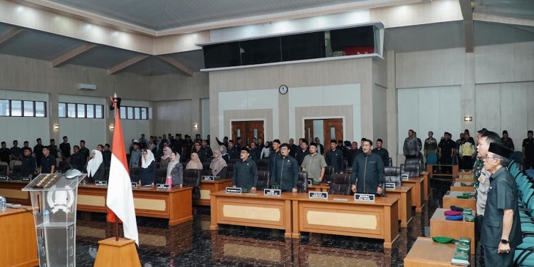 Rapat Paripurna Dewan Perwakilan Rakyat Daerah Kabupaten Sukabumi Ke-15 Tahun Sidang 2025