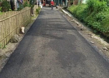 Jalan Kampung Genteng Diaspal, Warga RW 05 Desa Batununggal Lega dan Bersyukur