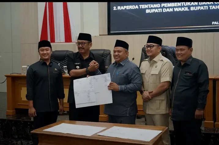 DPRD SUKABUMI SAHKAN DUA RAPERDA STRATEGIS, TEGASKAN KOMITMEN TRANSPARANSI DAN KESIAPAN PILKADA 2029