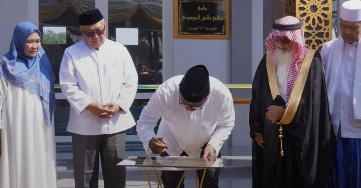 Bupati Sukabumi Resmikan Masjid Al Haesuni, Ajak Jadikan Masjid Sebagai Pusat Peradaban