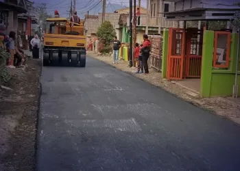 Dinas PU Kabupaten Sukabumi Selesaikan Pengaspalan Jalan Bantarmuncang–Tenjojaya Sepanjang 370 Meter