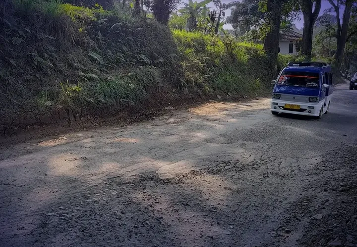 555 KM Jalan di Sukabumi Rusak, Butuh Rp 2,2 Triliun untuk Benahi Infrastruktur