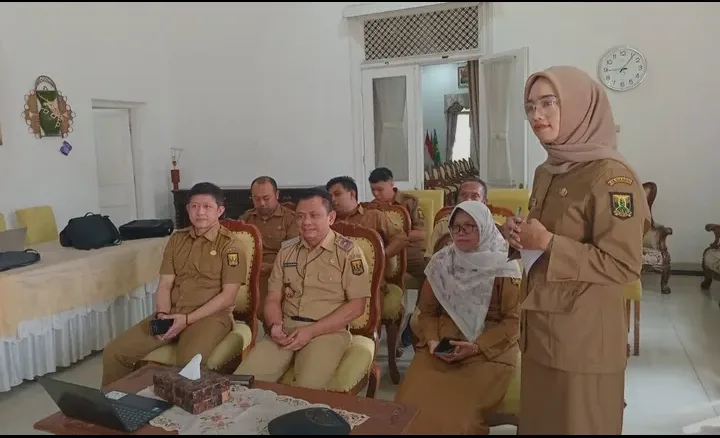 Sekda Sukabumi Pimpin Rakor Virtual Verifikasi Data Perizinan dan Sosialisasi Aplikasi Si LEVIS