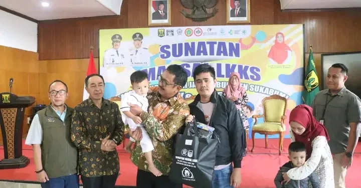 Khitanan Massal HJKS ke-155, Bupati Harap Anak Jadi Generasi Soleh dan Berguna