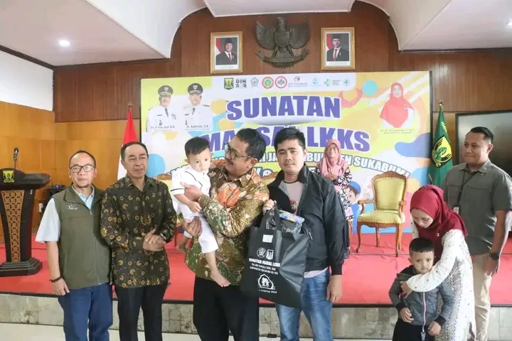 Khitanan Massal HJKS ke-155, Bupati Harap Anak Jadi Generasi Soleh dan Berguna