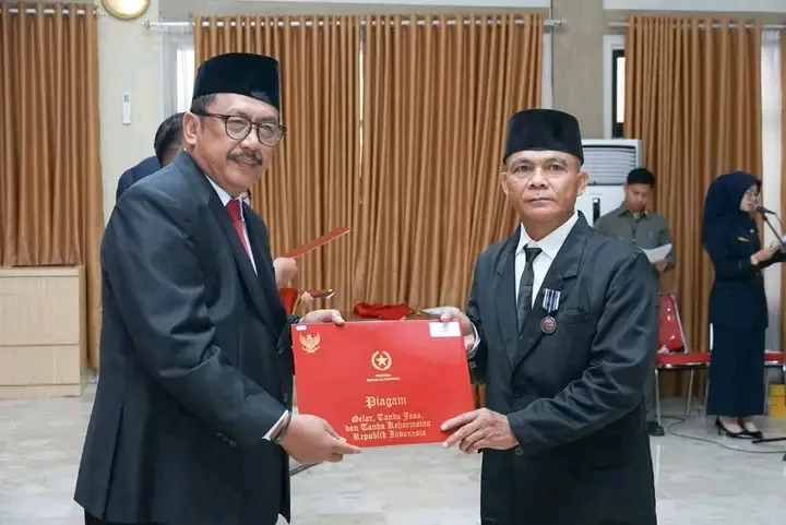 80 PNS Terima Satyalancana Karya Satya, Bupati Dorong Loyalitas dan Kinerja