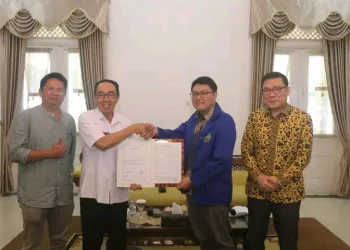 Sekda Sukabumi Lepas 4 Mahasiswa ke Korea Selatan, Pesan Jaga Iman dan Nama Baik Daerah