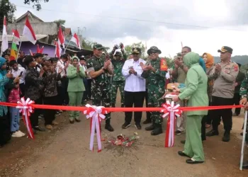 Bupati Sukabumi Dampingi Danrem 061/Suryakancana Tinjau TMMD, Sebut Manfaatnya Sangat Besar bagi Masyarakat