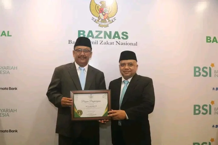 Bupati Sukabumi H. Asep Japar Dianugerahi Baznas Award 2025