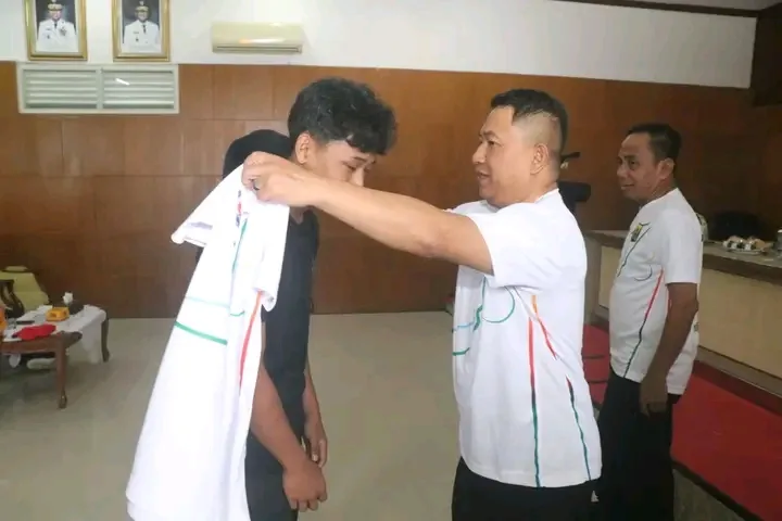 Wabup Sukabumi H. Andreas Resmi Lepas 180 Kontingen POPDA dan PEPARPEDA Jawa Barat 2025