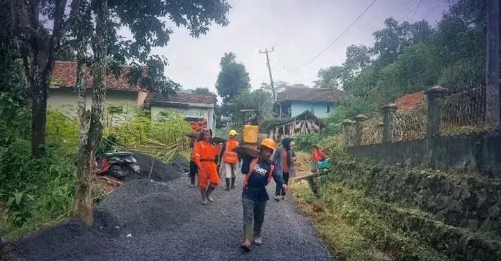 Rekonstruksi Jalan Bojongjengkol–Miramontana Capai 45 Persen
