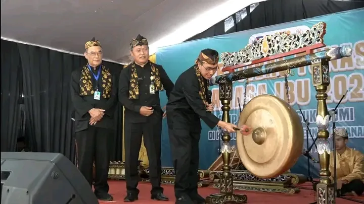 Festival Tunas Bahasa Ibu, Sekda: Bangga Warga Sukabumi Cintai Bahasa Sunda