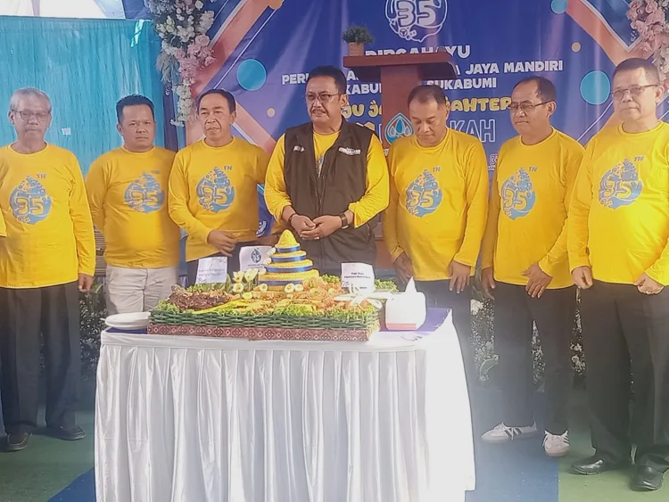 HUT PERUMDA AMTJM KE-35, BUPATI MINTA TINGKATKAN PELAYANAN KEPADA MASYARAKAT