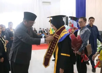 Bupati Sukabumi Hadiri Wisuda ke-23 STISIP Widyapuri Mandiri