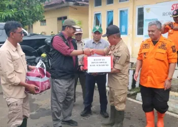 Bupati Sukabumi Turun Langsung ke Lokasi Banjir di Cisolok