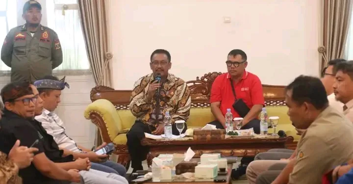 Bupati Sukabumi Dorong Sinergi Pemerintah, Pengusaha, dan Buruh Melalui LKS Tripartit
