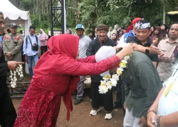 Sekda Buka Festival Pariwisata Sukabumi 2025 di Lokasi P2WKSS Gunung Guruh