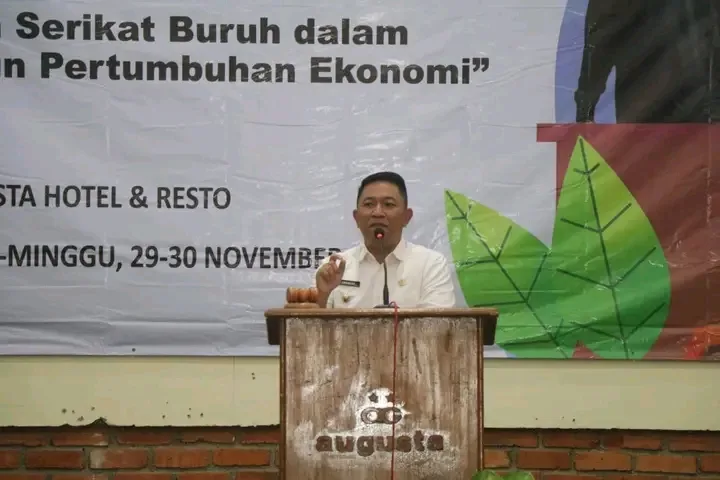 Wakil Bupati Sukabumi Resmi Buka Rakerwil KSBSI Jabar 2025