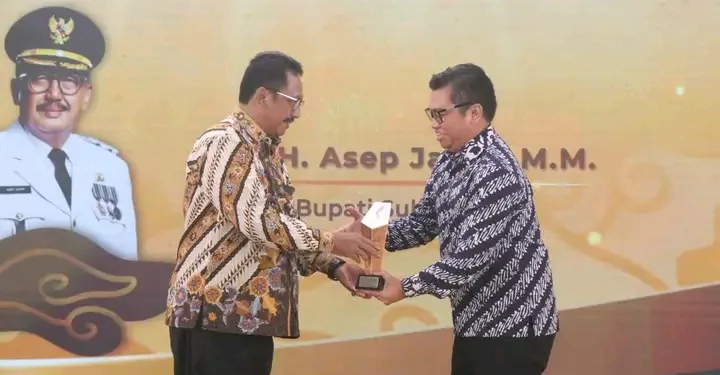 Pemkab Sukabumi Sabet Penghargaan Penggerak Wisata Geopark Kelas Dunia