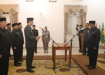 dr. Asep Suherman resmi menjabat Direktur RSUD Sekarwangi setelah dilantik Bupati Sukabumi