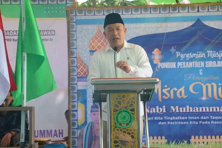 Wabup Sukabumi Resmikan Masjid Ponpes Sirojul Ummah di Surade