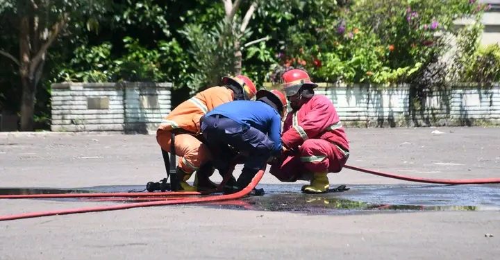 Damkarmat Sukabumi Perkuat Respons Kebakaran Lewat Pelatihan Personel