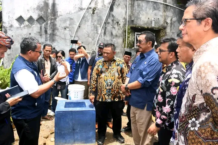 Bupati Resmikan Reaktor Biogas dan Solar Dryer House, Dorong Kemandirian Energi Desa