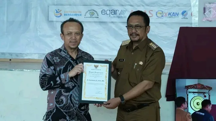 Bupati minta penerima beasiswa darmabaktikan ilmu untuk kemajuan Sukabumi