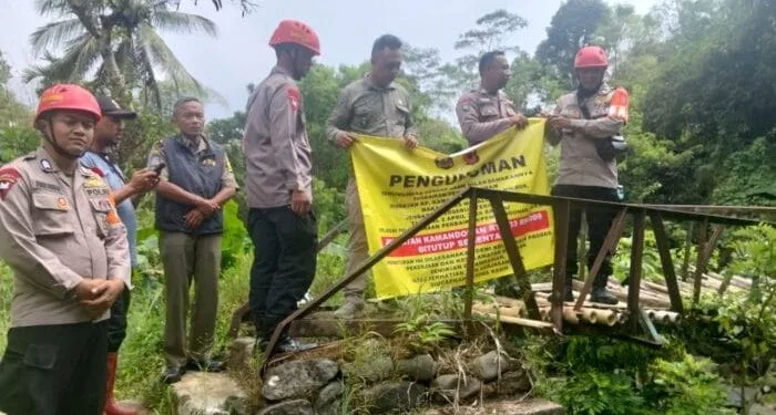 Kolaborasi Polres dan Disperkim Sukabumi Tinjau Jembatan Rusak di Cibadak