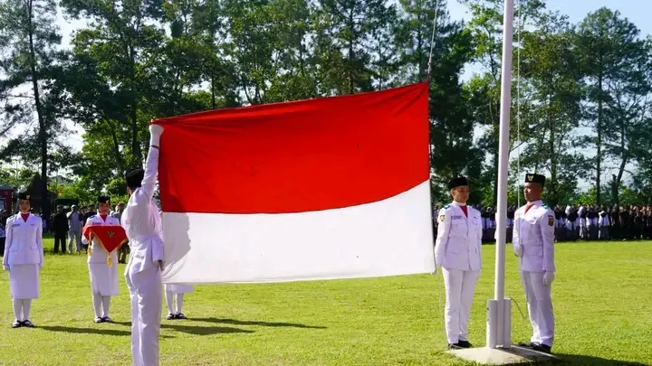 Hardiknas Sukabumi 2026, pemkab berikan beasiswa untuk wujudkan SDM unggul