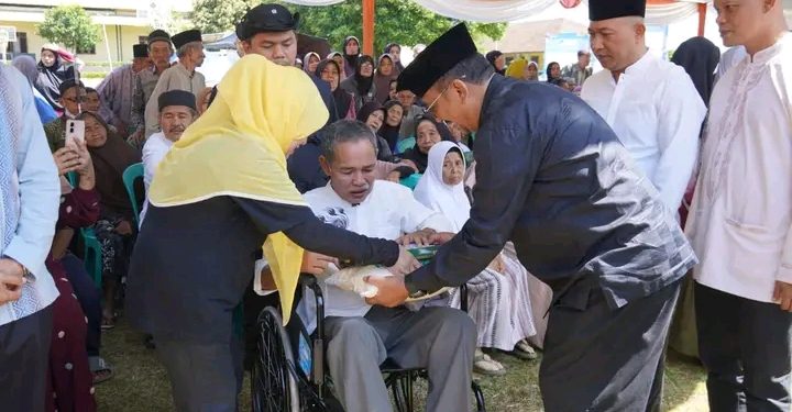 Pemkab Sukabumi salurkan sapi kurban dari Laznas Bakrie Amanah untuk masyarakat