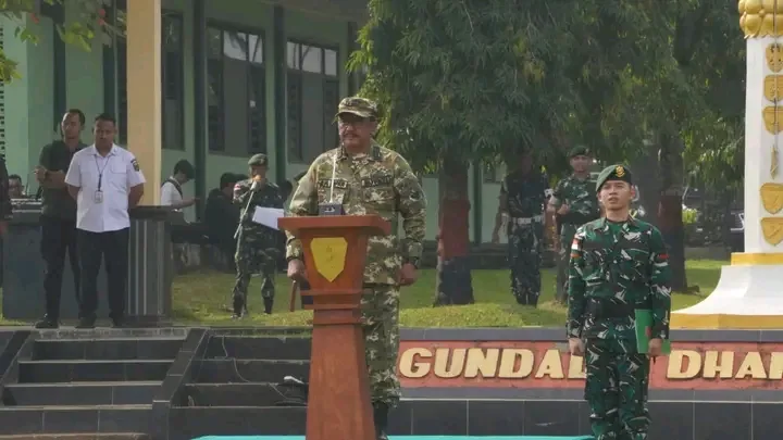 Bupati Sukabumi Lepas Personel Yon Armed 13 Nanggala ke Satgas Pamtas