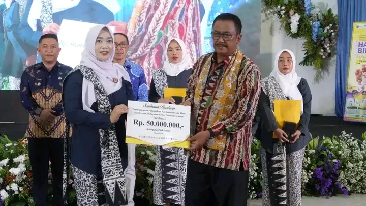 HUT Ke-75 IBI, Bupati Sukabumi Apresiasi Peran Bidan bagi Kesehatan Ibu dan Anak