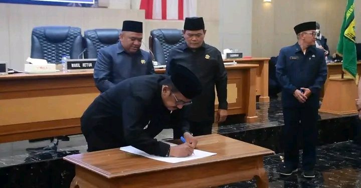 Raperda Pertanggungjawaban APBD 2025 Disetujui Bersama DPRD Kabupaten Sukabumi