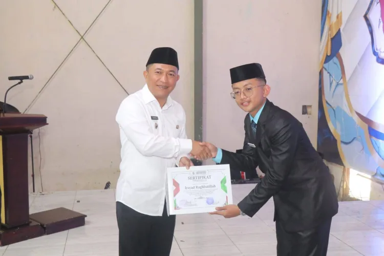 Wisuda Santri Ponpes Assalam Putra, Wabup Minta Santri Kuasai Sains dan Teknologi