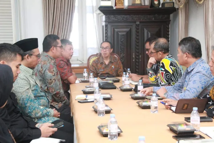 Pemkab Sukabumi Evaluasi Keberlangsungan Program JKN untuk Pastikan Layanan Kesehatan Masyarakat