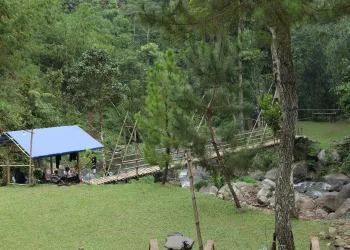 Terasungai Cidahu, Sensasi Berkemah di Tengah Alam Asri Sukabumi