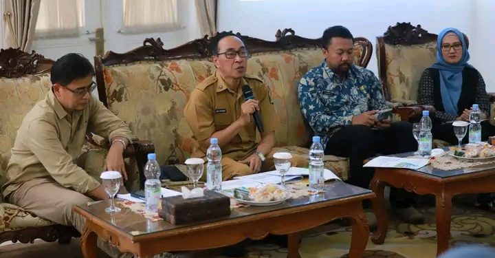 Pemkab Sukabumi Percepat Target UHC Bersama Tim Percepatan Jabar