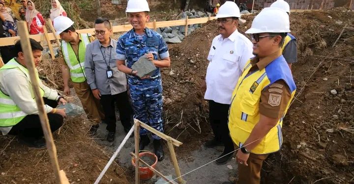 Dinas Perumahan dan Kawasan Permukiman Bangun Kantor Kecamatan Surade dan Ciracap