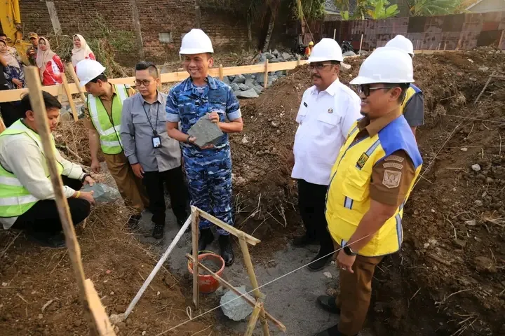 Dinas Perumahan dan Kawasan Permukiman Bangun Kantor Kecamatan Surade dan Ciracap